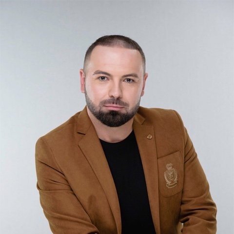 Антон Шелест